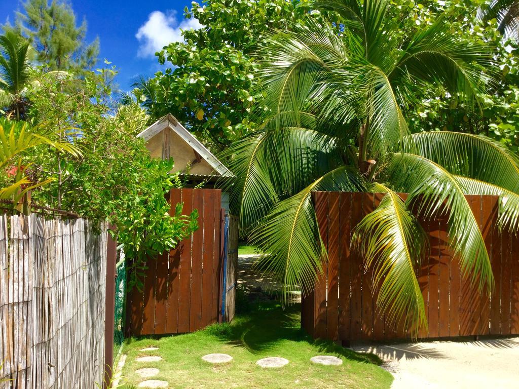 Fare Maeva Moorea Hotel Teavaro Exterior photo