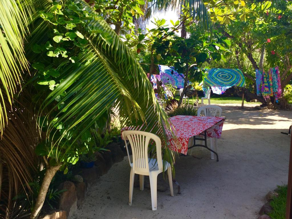 Fare Maeva Moorea Hotel Teavaro Exterior photo